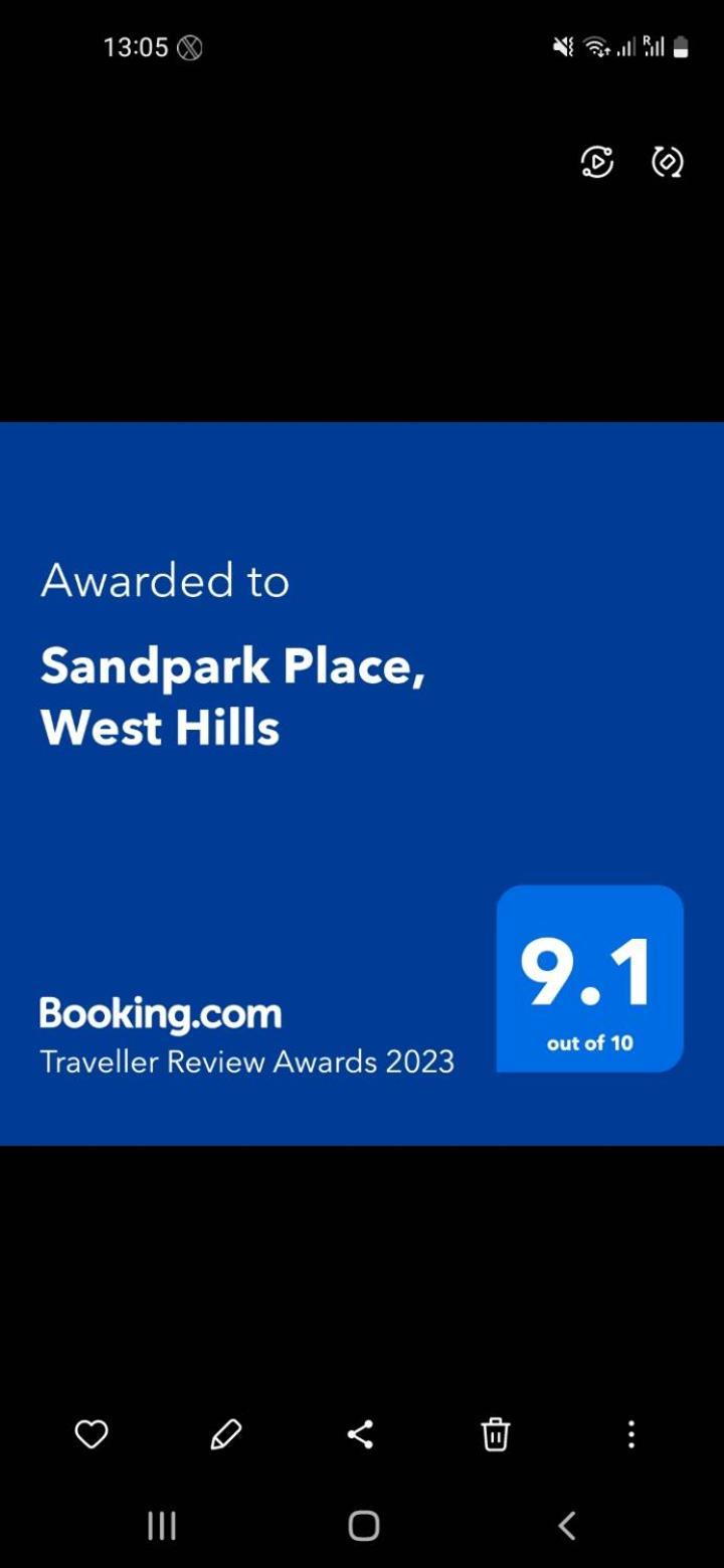 Sandpark Place, West Hills Mile 11 Kültér fotó